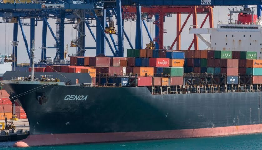 port shipping cargo
